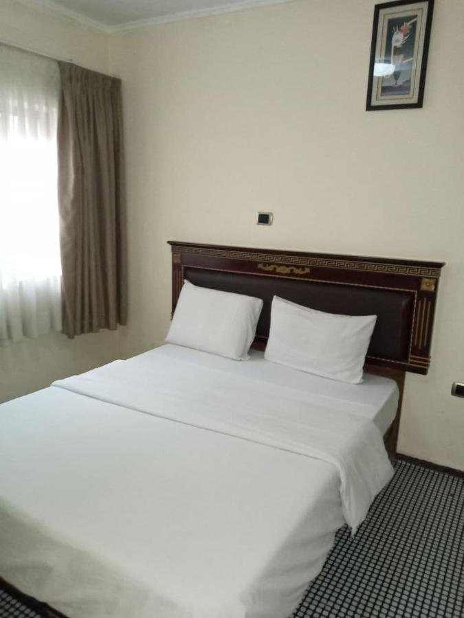 Lucy Guest House Addis Abeba Buitenkant foto