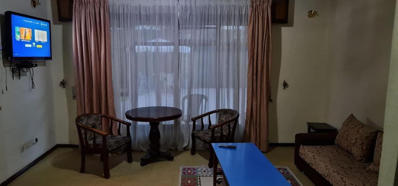 Lucy Guest House Addis Abeba Buitenkant foto